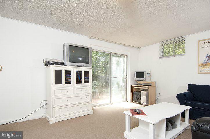 7211 Joshua Tree Lane Springfield, VA 22152 - Photo 4 of 30 Recreation Room