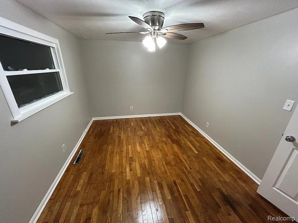 5825 Branch Road Flint, MI 48506 - Photo 17 of 23