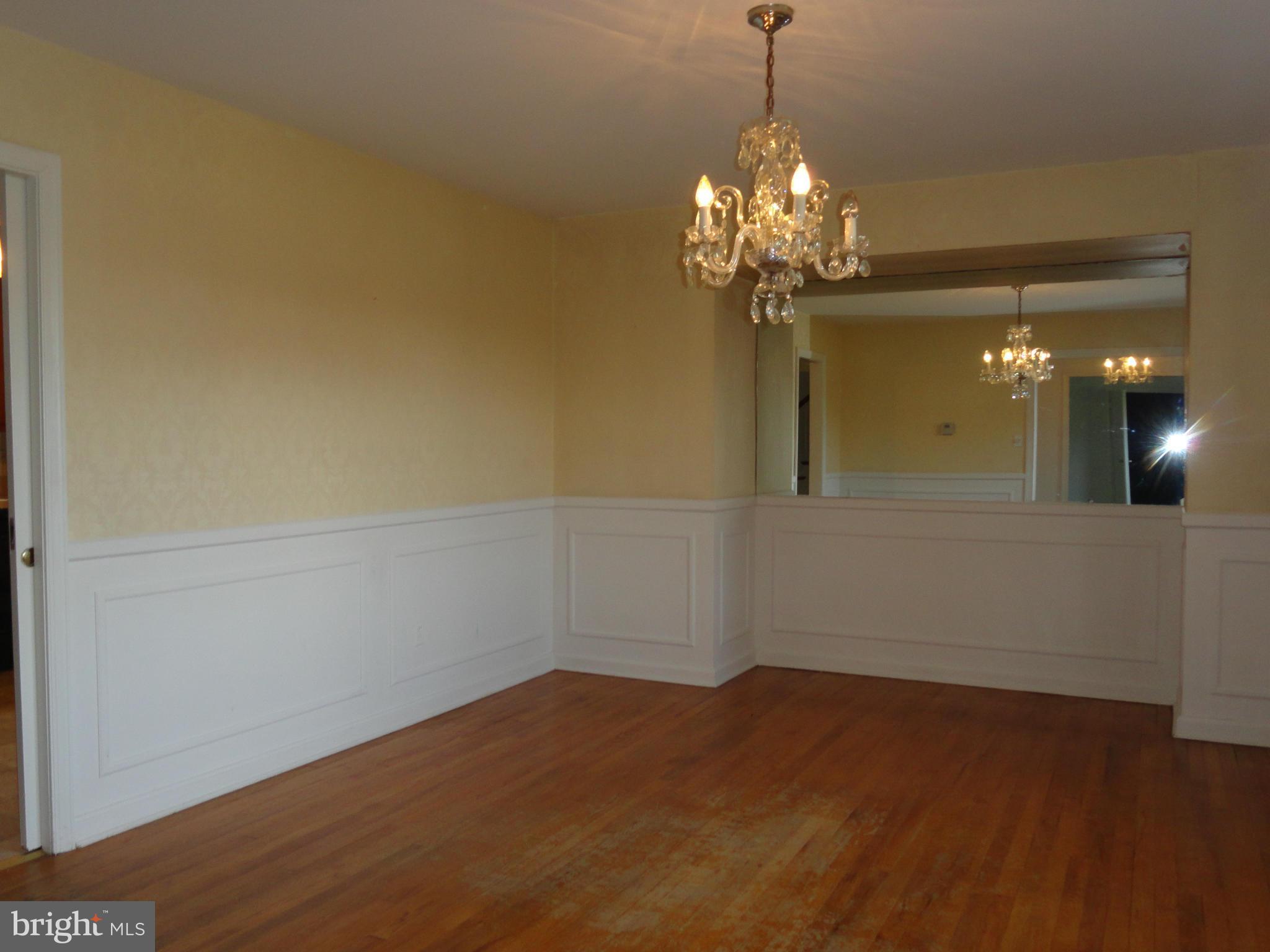 913 Melvin Road Annapolis, MD 21403 - Photo 4 of 22 Dining Room with hardwood flooring