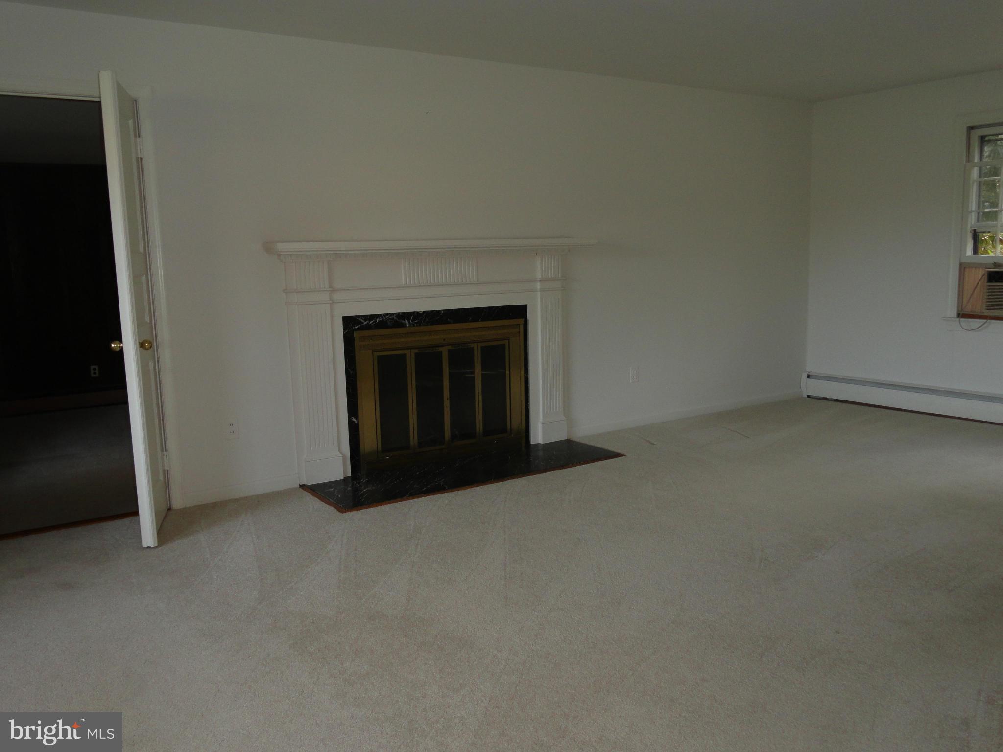 913 Melvin Road Annapolis, MD 21403 - Photo 6 of 22 Family Room with fireplace
