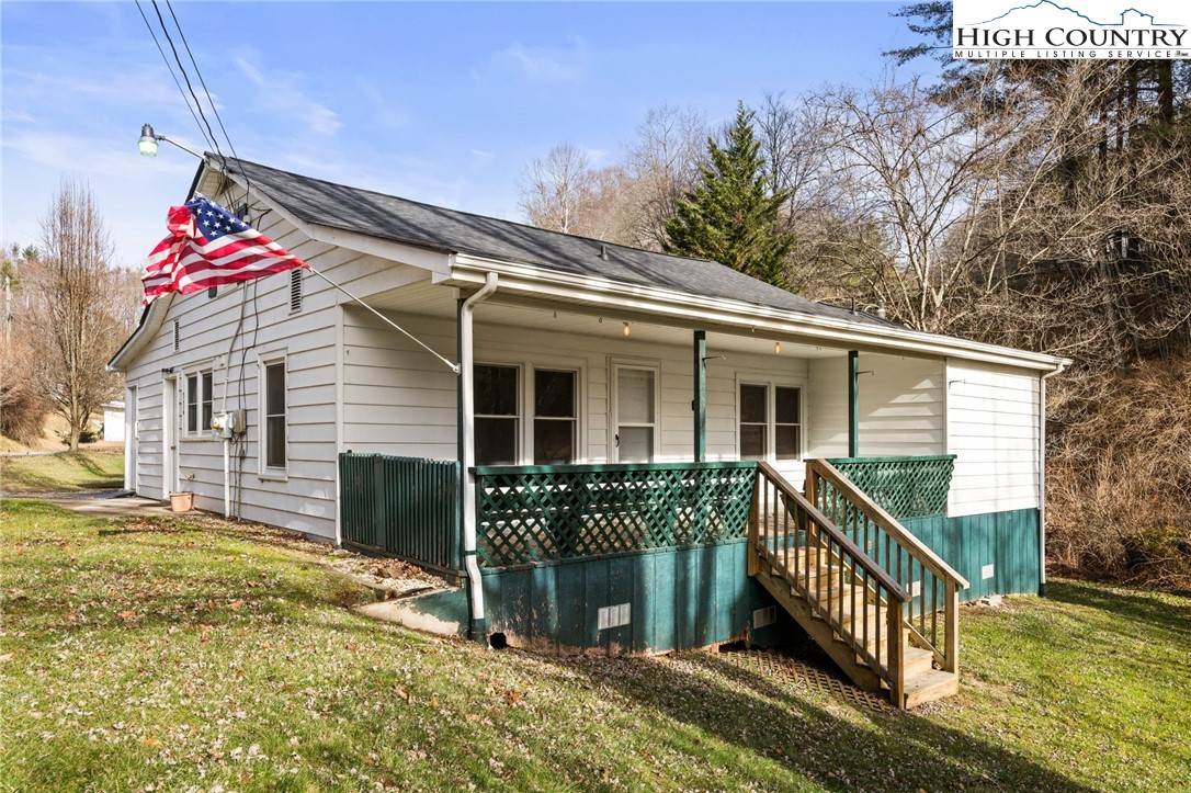 336 Willowdale Church Road Vilas, NC 28692 - Photo 6 of 45 a front view of a house with a yard