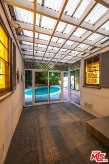 $2,050,000 | 10435 Whipple Street, Toluca Lake, CA 91602