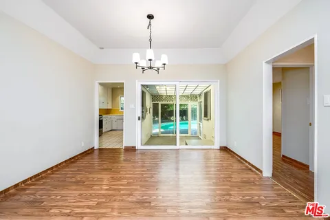 $2,050,000 | 10435 Whipple Street, Toluca Lake, CA 91602