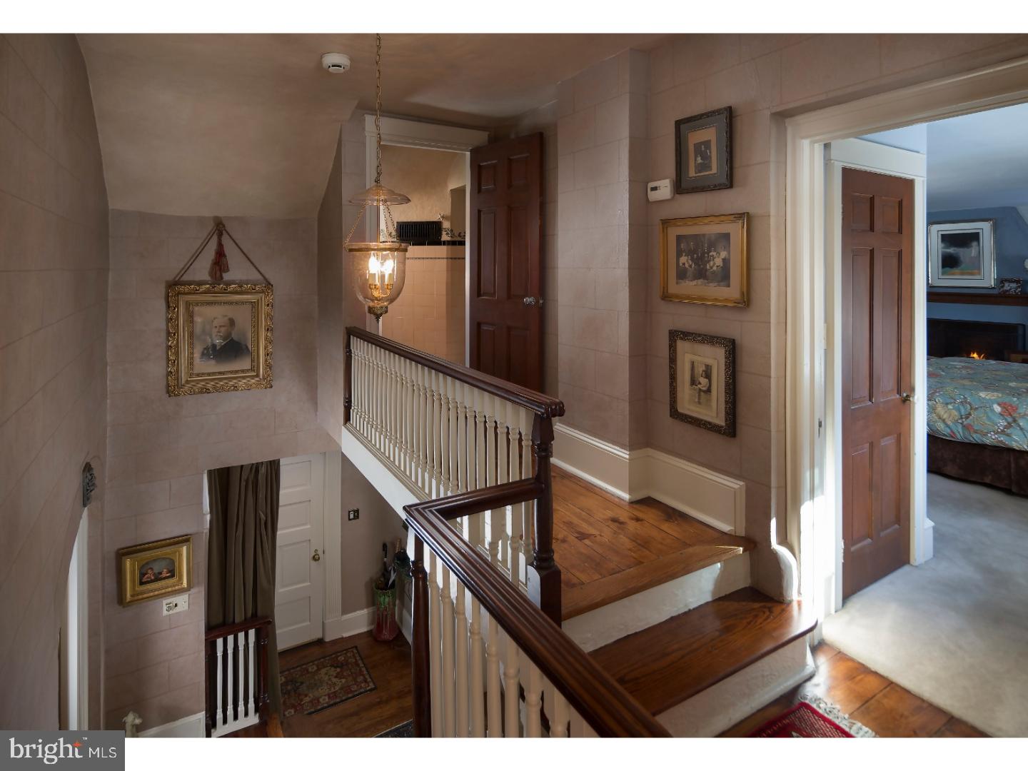 711 River Road Yardley, PA 19067 - Photo 12 of 25 Hallway