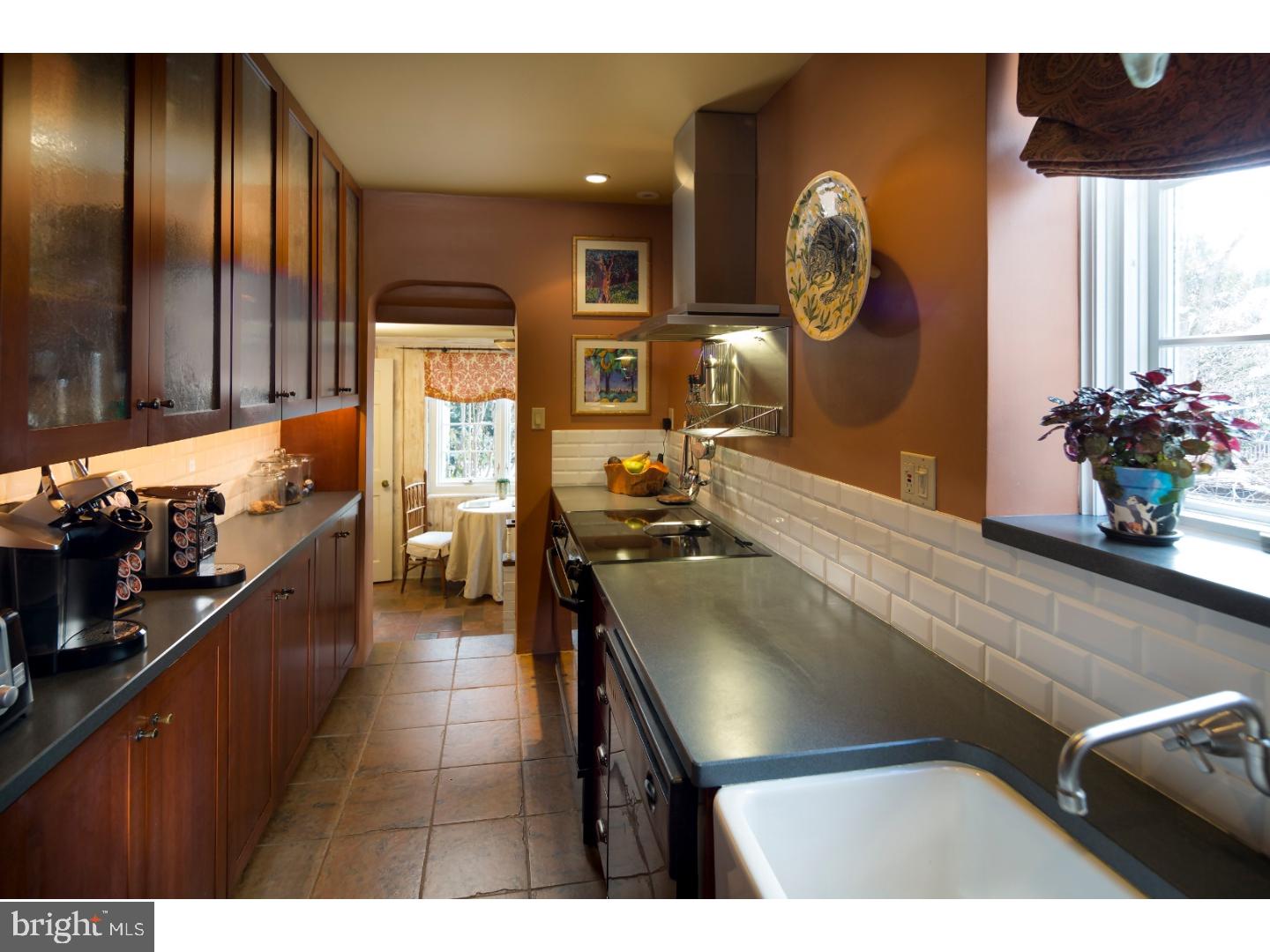 711 River Road Yardley, PA 19067 - Photo 7 of 25 Kitchen
