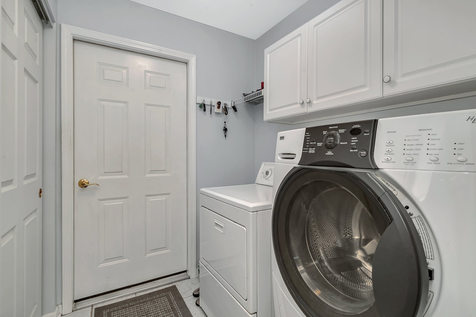 1950 Timbers Edge Circle Joliet, IL 60431 - Photo 17 of 24 a utility room with dryer and washer