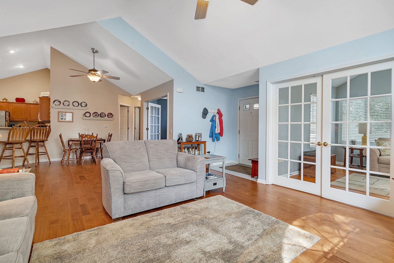 1950 Timbers Edge Circle Joliet, IL 60431 - Photo 9 of 24 a living room with furniture and a large window