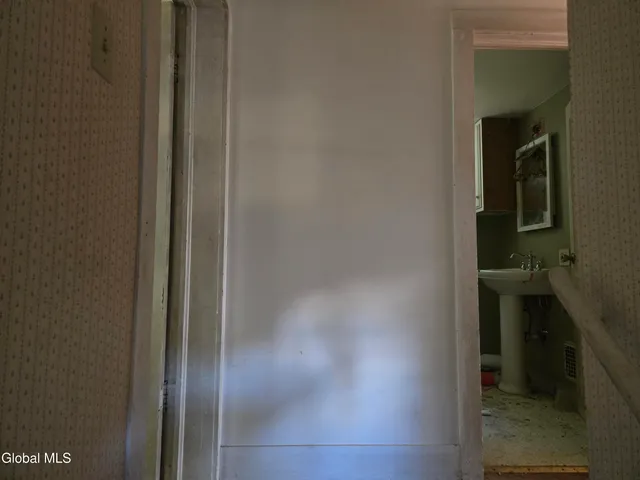 $39,900 | 56 Pearl Street West, Sidney, NY 13838