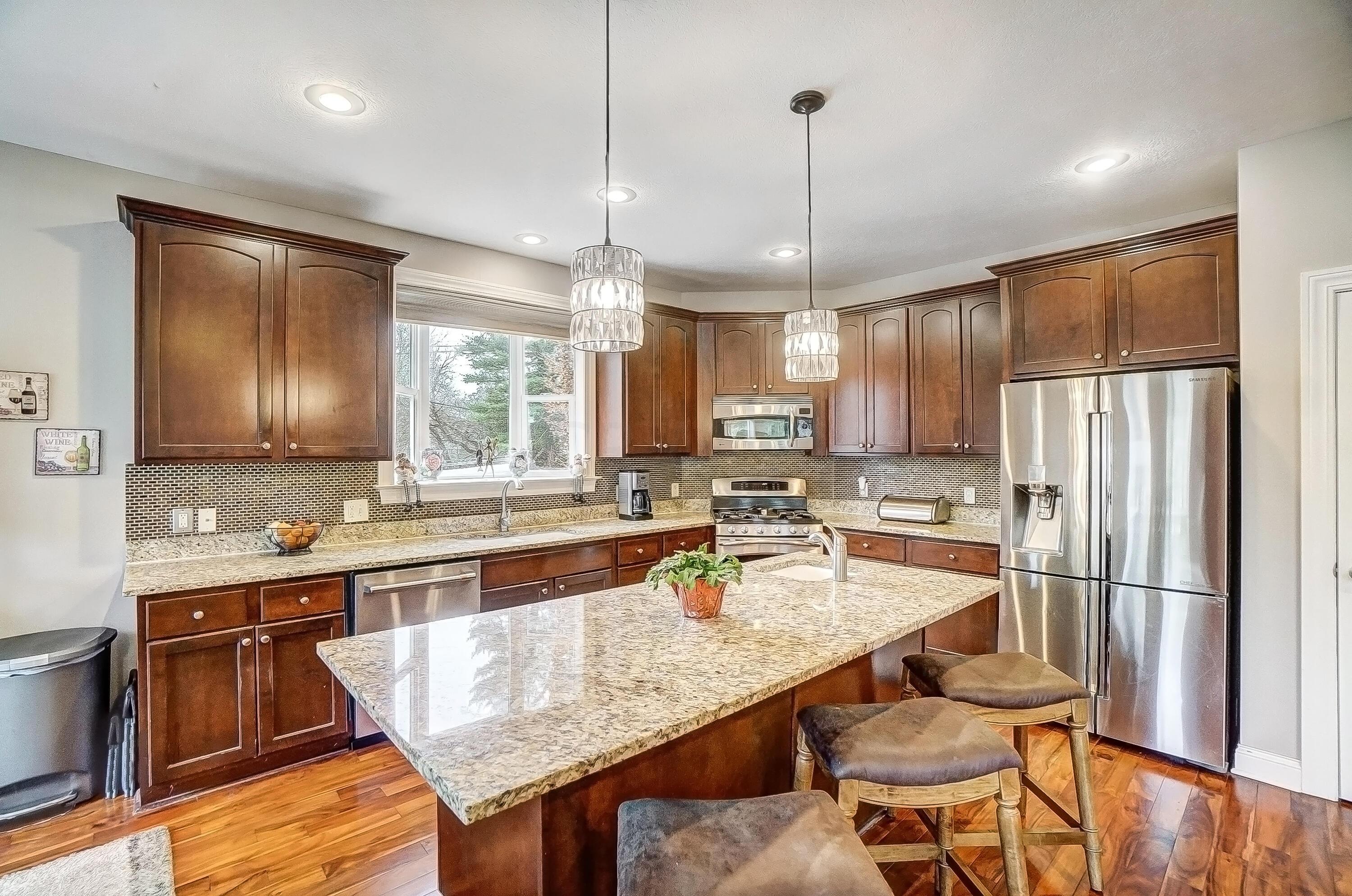 6310 Linworth Road Worthington, OH 43085 - Photo 12 of 80 Kitchen