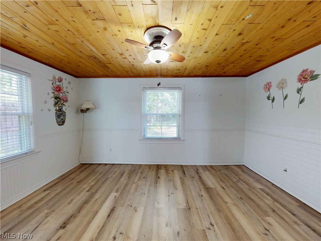 1049 Renfield Road Cleveland Heights, OH 44121 - Photo 14 of 25