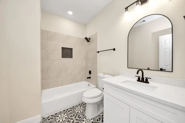 $2,450 | 3808 Hiford Drive, Unit A, Houston, TX 77047