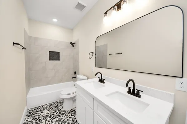 $2,450 | 3808 Hiford Drive, Unit A, Houston, TX 77047