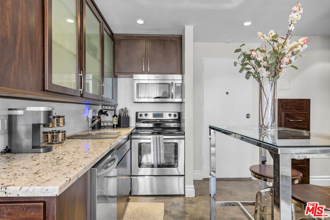 140 Linden Avenue, Unit 615 Long Beach, CA 90802 - Photo 1 of 24