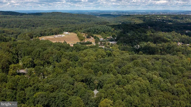 $572,500 | 37 Fawn Drive, Reading, PA 19607