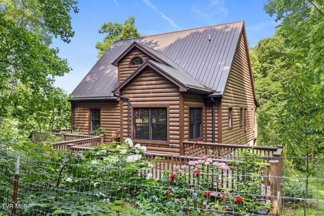 $525,000 | 103 Meadow Springs Court, Flag Pond, TN 37657