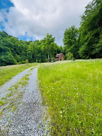 $525,000 | 103 Meadow Springs Court, Flag Pond, TN 37657