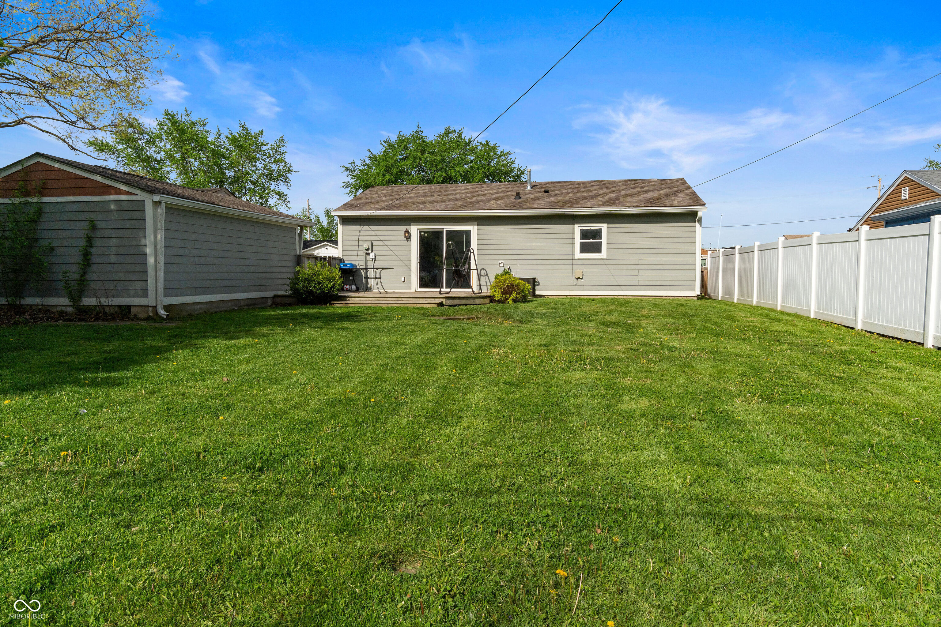 2901 North Routiers Avenue Indianapolis, IN 46219 - Photo 13 of 14