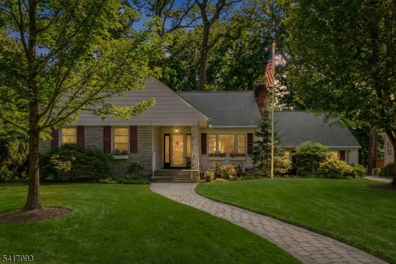 10 Tree Top Drive Springfield, NJ 07081 - Photo 2 of 18