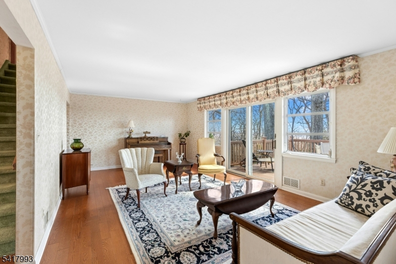 10 Tree Top Drive Springfield, NJ 07081 - Photo 5 of 18