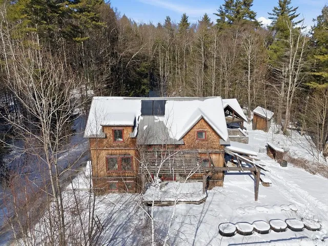 $499,900 | 125 Winch Hill Road, Langdon, NH 03602