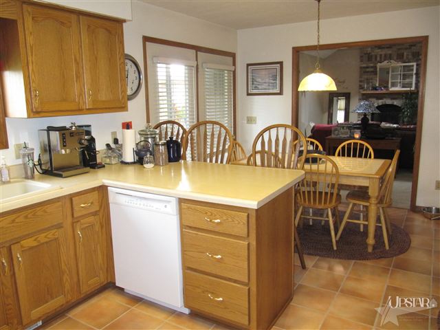 710 Diamond Point Place Fort Wayne, IN 46804 - Photo 8 of 29