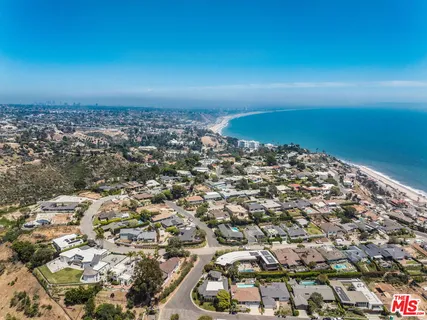 $3,959,000 | 17810 Sabbiadoro Way, Pacific Palisades, CA 90272
