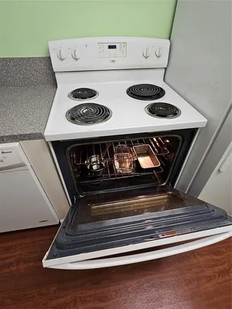 $1,800 | 580 Egret Drive, Unit 310, Hallandale Beach, FL 33009