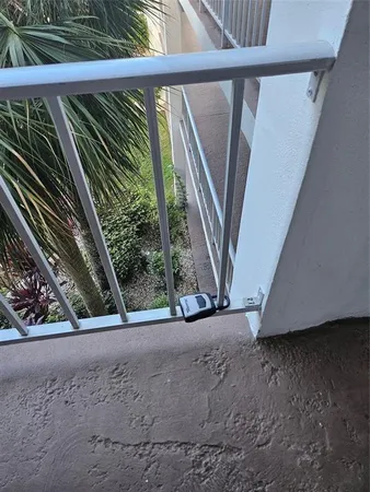 $1,800 | 580 Egret Drive, Unit 310, Hallandale Beach, FL 33009