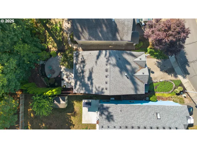 a black and white photo of a house