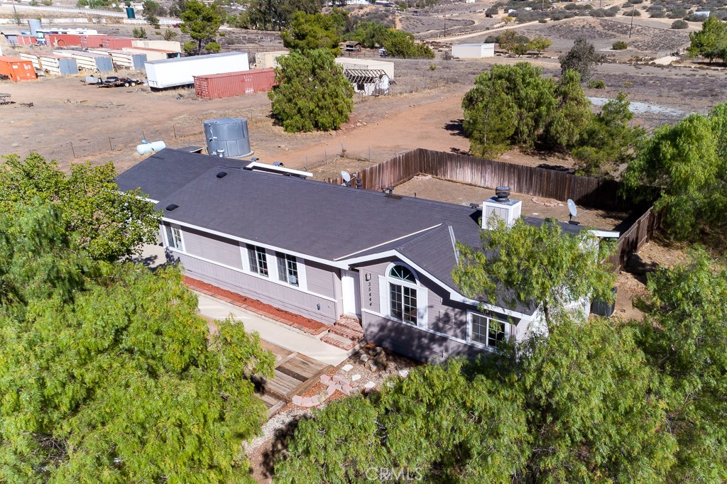 35444 Astley Road Acton, CA 93510 - Photo 4 of 37