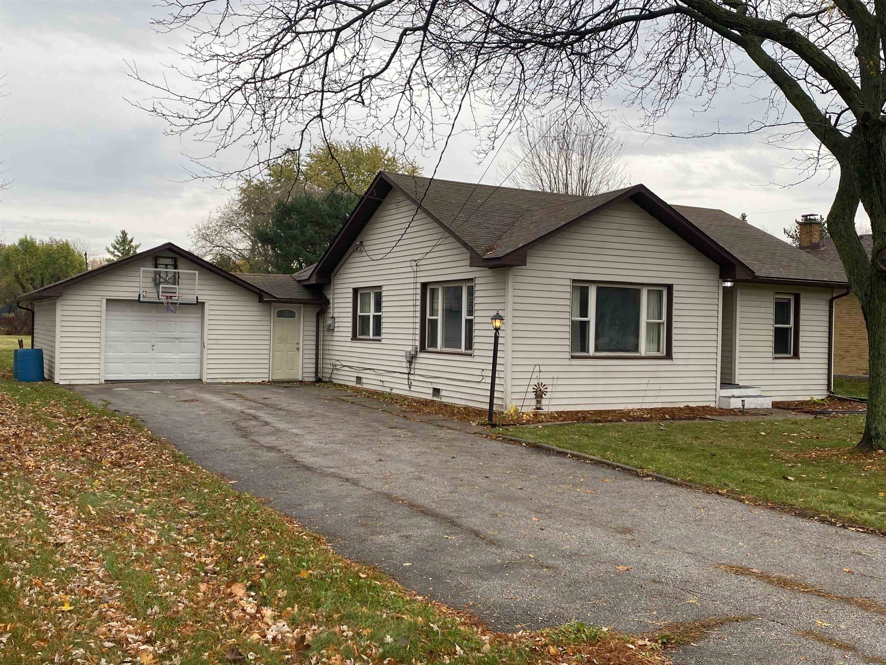 4715 Monitor Road Bay City, MI 48706 - Photo 3 of 30 Gallery Image 3