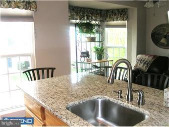 9 Weatherly Road Delran, NJ 08075 - Photo 7 of 12 Kitchen