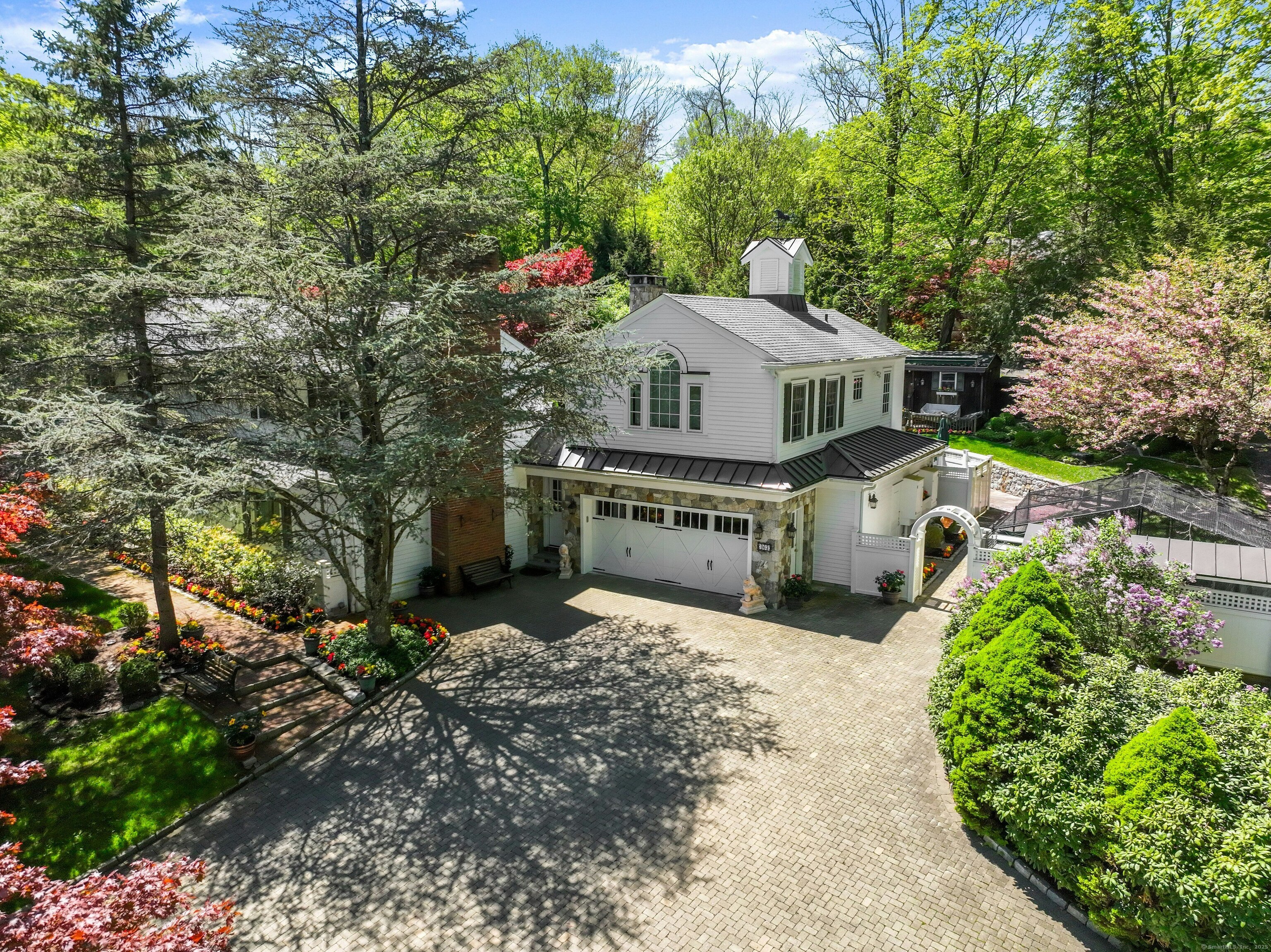 463 North Salem Road Ridgefield, CT 06877 - Photo 2 of 40 front view of a house with a yard