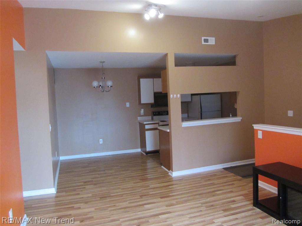 24056 Middlebelt Road Farmington Hills, MI 48336 - Photo 8 of 13