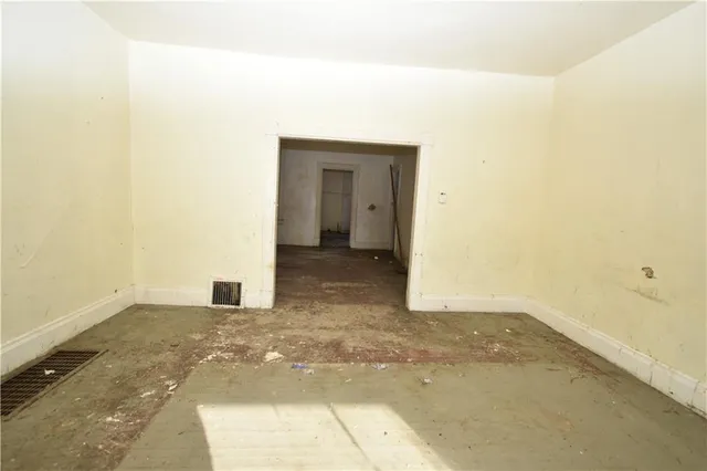 $62,500 | 618-620 15th Street, Beaver Falls, PA 15010