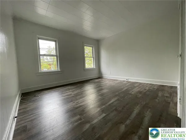 $1,650 | 137 South 17th Street, Wilson, PA 18042
