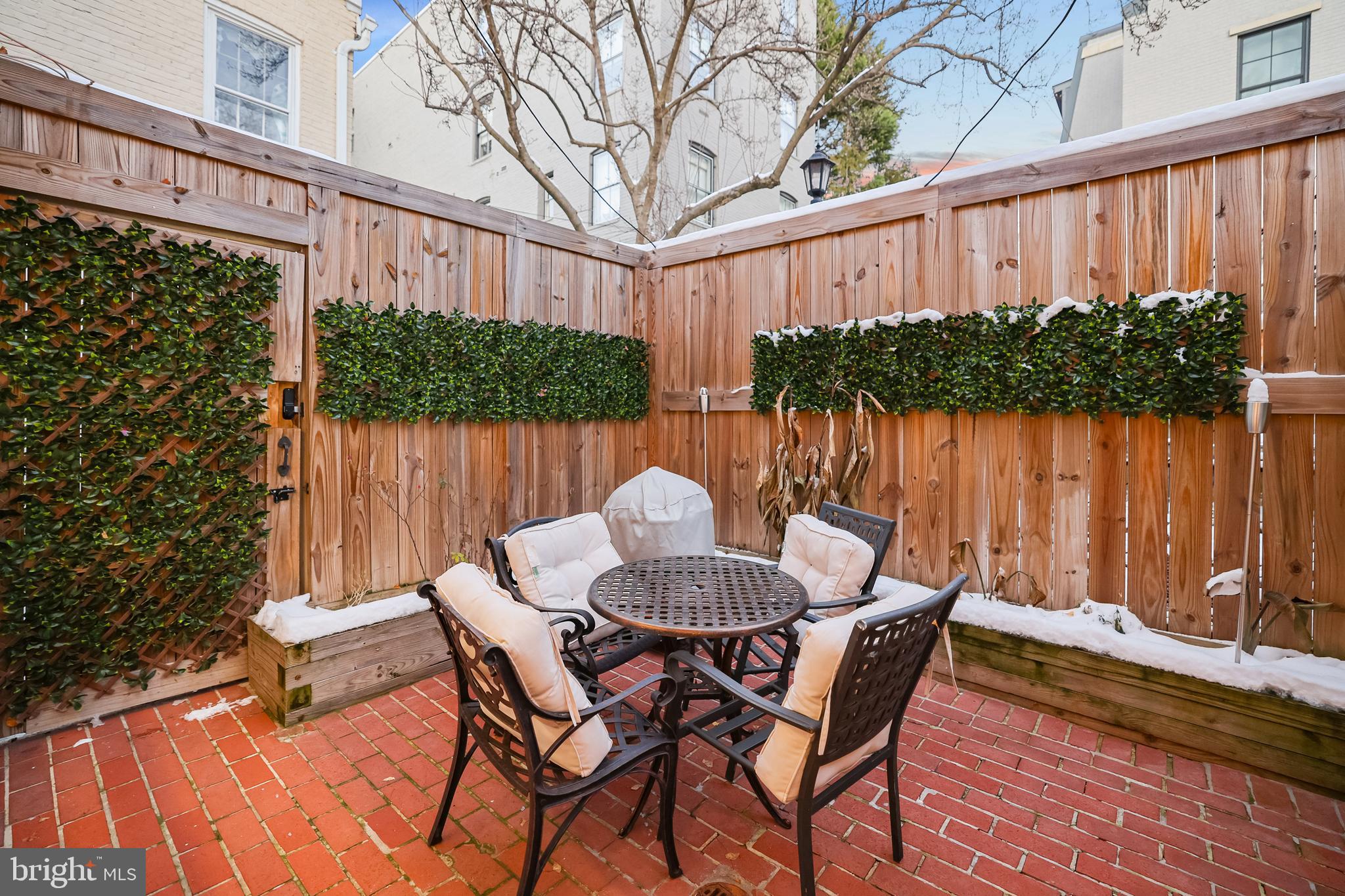 1233 Potomac Street Northwest Washington, DC 20007 - Photo 25 of 26 a view of a chairs and table in the balcony