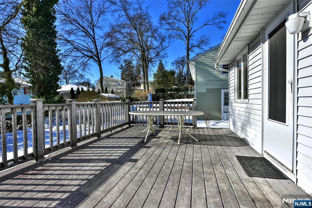 96 Grove Street Waldwick, NJ 07463 - Photo 25 of 34