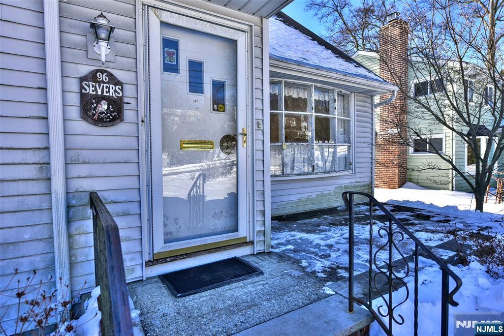 96 Grove Street Waldwick, NJ 07463 - Photo 3 of 34