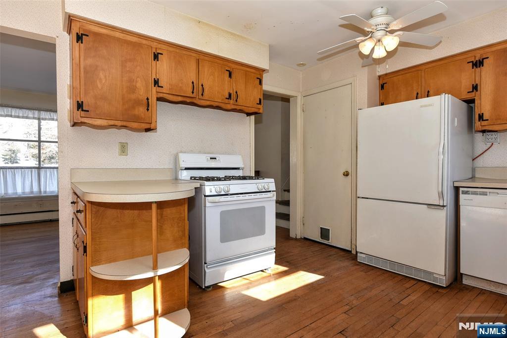 96 Grove Street Waldwick, NJ 07463 - Photo 10 of 34