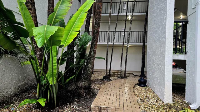 $2,400 | 2150 Southwest 16th Avenue, Unit 206, Miami, FL 33145