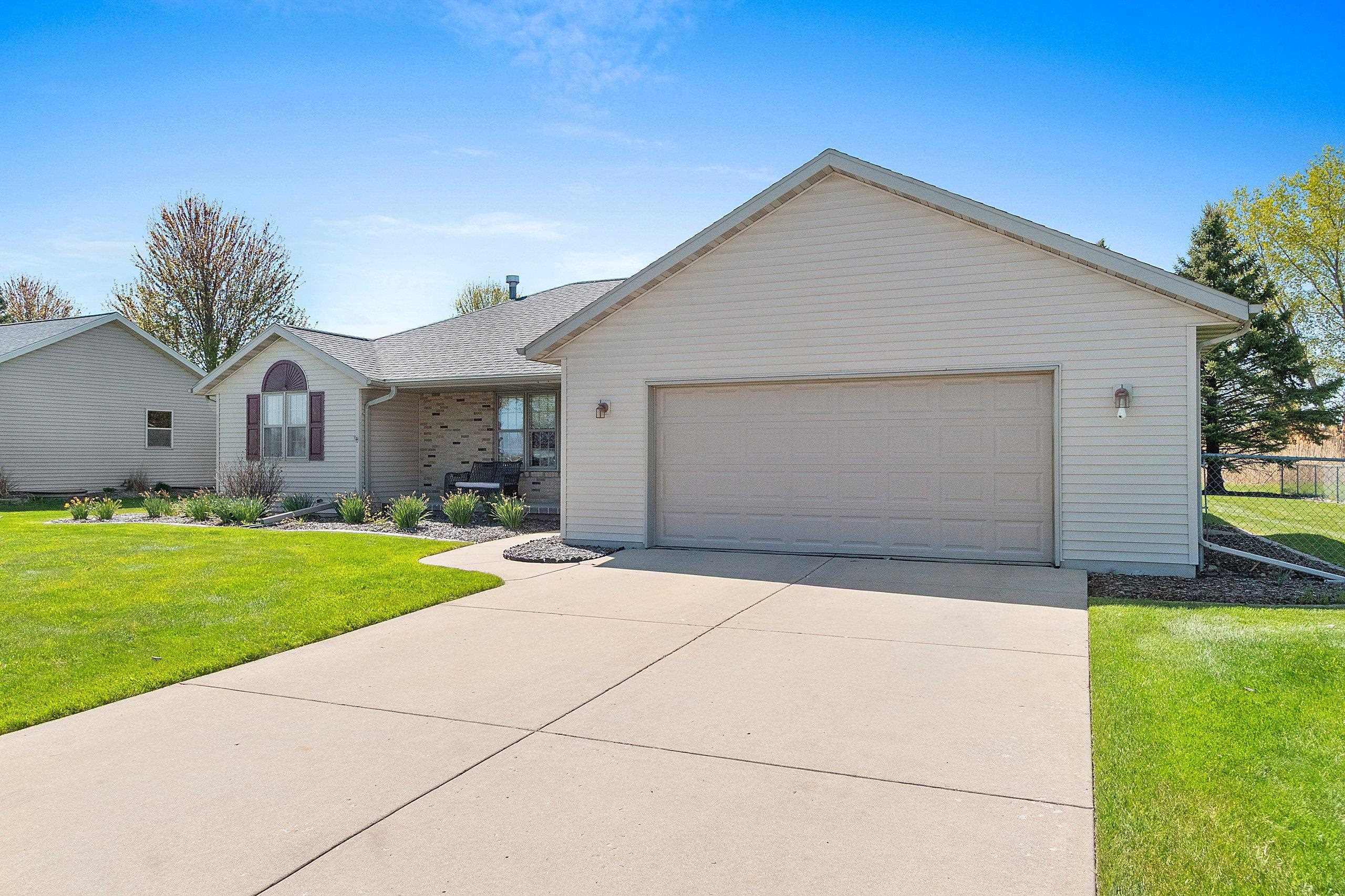 674 Swan Road De Pere, WI 54115 - Photo 46 of 51