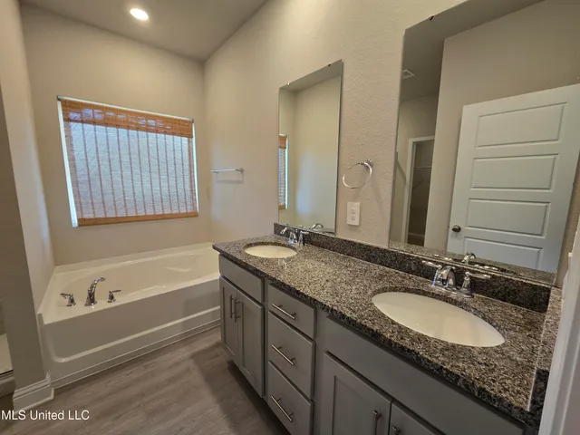 $2,100 | 15624 Hawick Lane, Biloxi, MS 39532