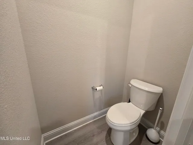 $2,100 | 15624 Hawick Lane, Biloxi, MS 39532