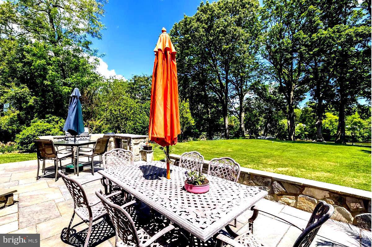 345 Edgewater Road Pasadena, MD 21122 - Photo 25 of 30 Patio with built in grill