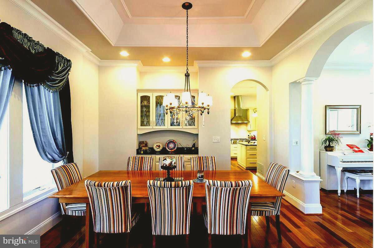 345 Edgewater Road Pasadena, MD 21122 - Photo 8 of 30 Dining Room