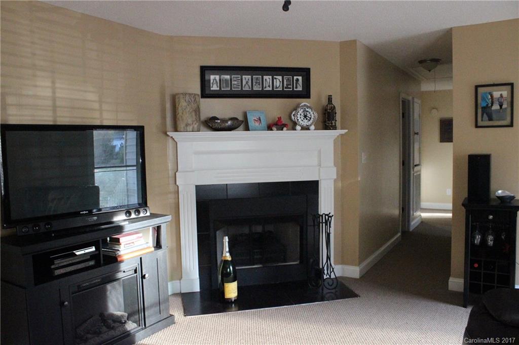 2982 Kingsburry Road Clover, SC 29710 - Photo 5 of 12 Gallery Image 5