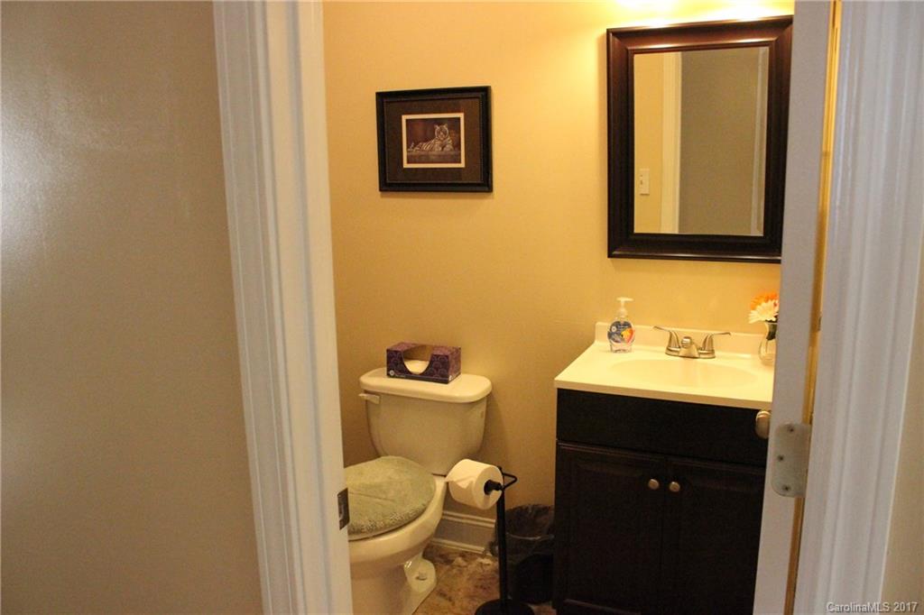 2982 Kingsburry Road Clover, SC 29710 - Photo 6 of 12 Gallery Image 6