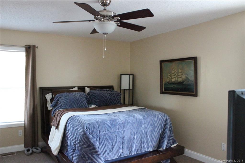 2982 Kingsburry Road Clover, SC 29710 - Photo 9 of 12 Gallery Image 9