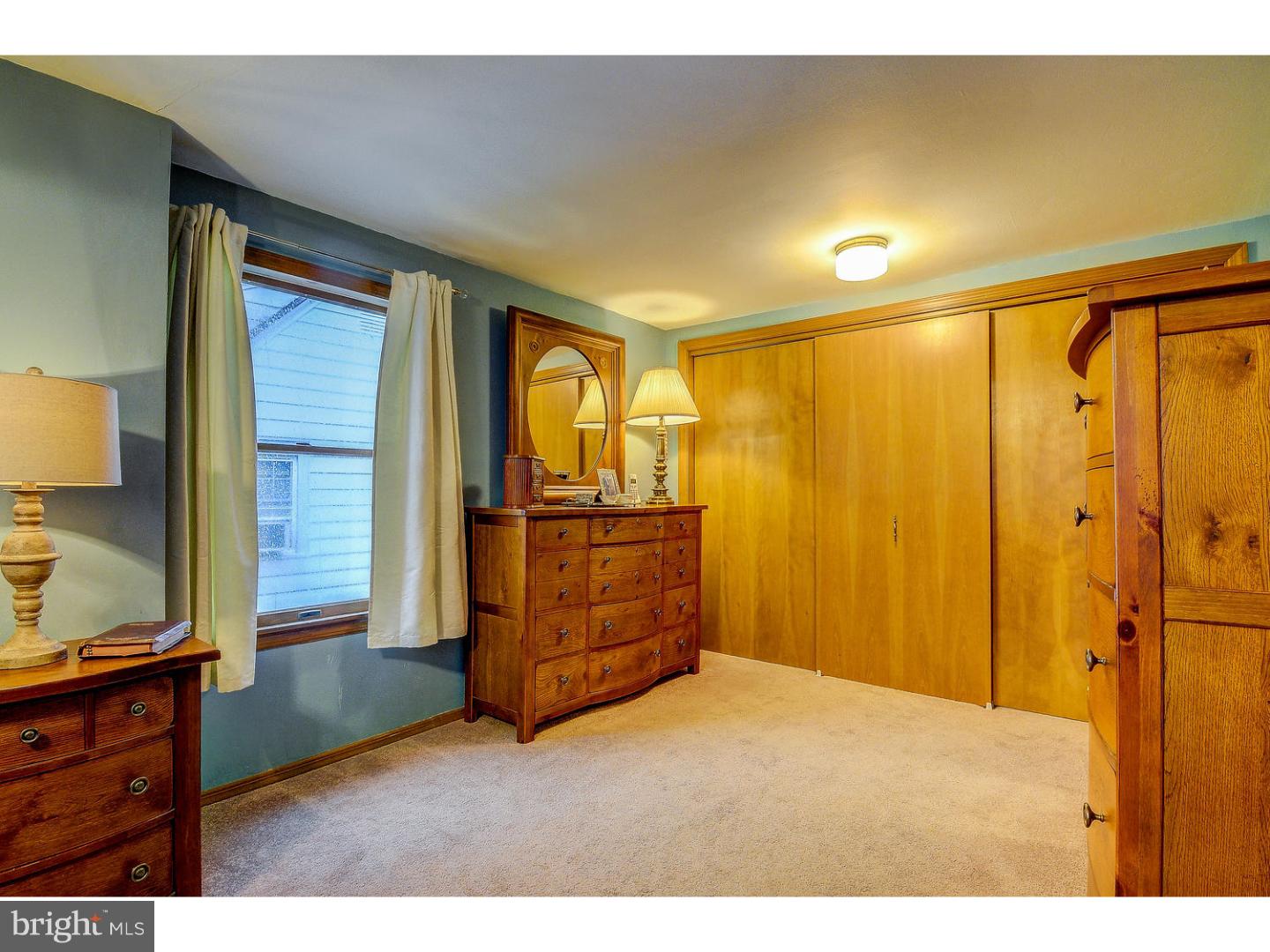 327 Sutherland Road Ewing, NJ 08618 - Photo 9 of 17 Gallery Image 9